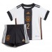 Billige Tyskland Antonio Rudiger #2 Børnetøj Hjemmebanetrøje til baby VM 2022 Kortærmet (+ korte bukser)